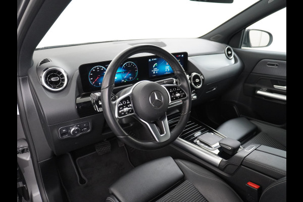 Mercedes-Benz GLA 250e Luxury // Trekhaak // Carplay // WideScreen // Navigatie // LED Koplampen // Cruise Control