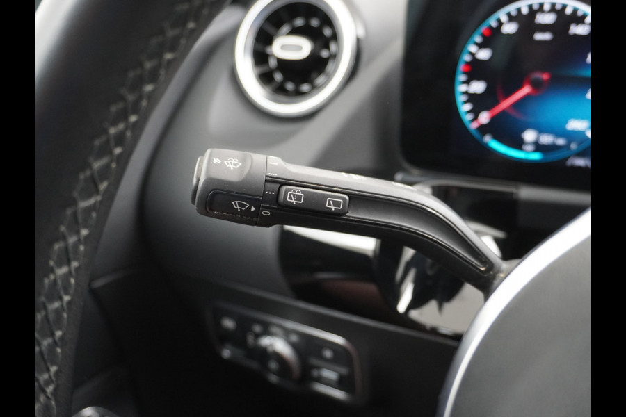 Mercedes-Benz GLA 250e Luxury // Trekhaak // Carplay // WideScreen // Navigatie // LED Koplampen // Cruise Control