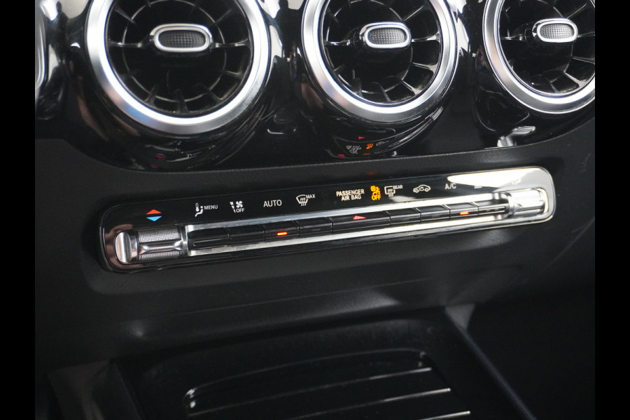 Mercedes-Benz GLA 250e Luxury // Trekhaak // Carplay // WideScreen // Navigatie // LED Koplampen // Cruise Control