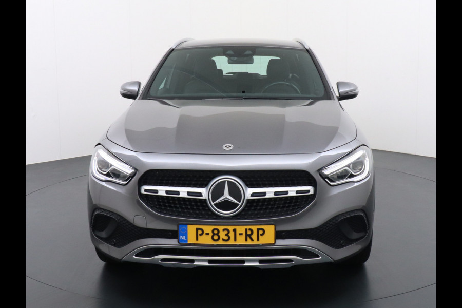 Mercedes-Benz GLA 250e Luxury // Trekhaak // Carplay // WideScreen // Navigatie // LED Koplampen // Cruise Control