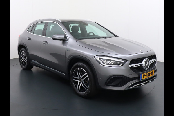 Mercedes-Benz GLA 250e Luxury // Trekhaak // Carplay // WideScreen // Navigatie // LED Koplampen // Cruise Control