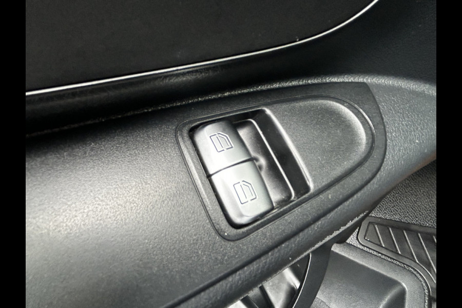 Mercedes-Benz Vito 110 CDI L2 Lang RWD // ACTIE PRIJS // Airco // Achterklep // 12 mnd Garantie // 2.000kg // Bank // Radio // CV // Betimmering //