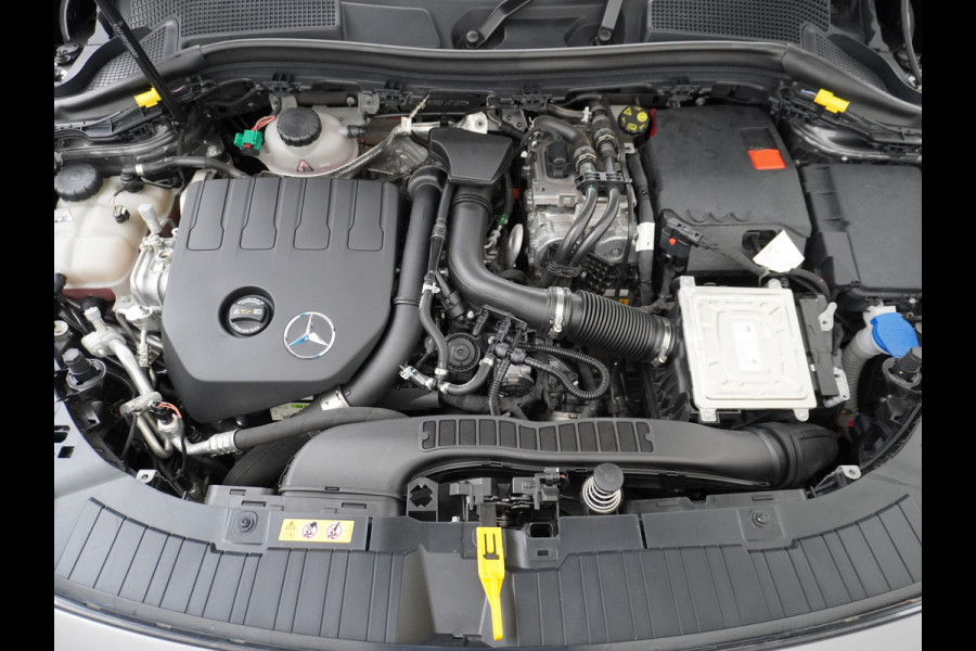 Mercedes-Benz GLA 250 e AMG // Panoramadak // 20" AMG Velgen // Nightpakket // Sfeerverlichting // Camera //