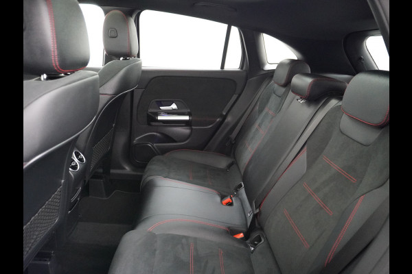 Mercedes-Benz GLA 250 e AMG // Panoramadak // 20" AMG Velgen // Nightpakket // Sfeerverlichting // Camera //