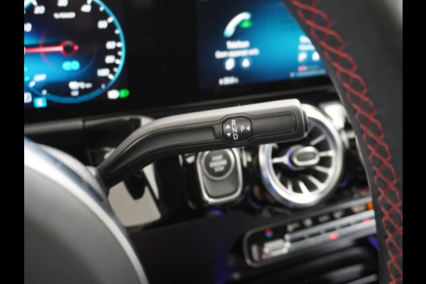 Mercedes-Benz GLA 250 e AMG // Panoramadak // 20" AMG Velgen // Nightpakket // Sfeerverlichting // Camera //