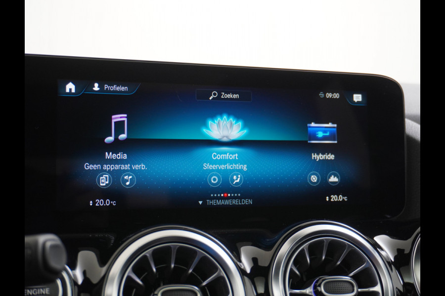 Mercedes-Benz GLA 250 e AMG // Panoramadak // 20" AMG Velgen // Nightpakket // Sfeerverlichting // Camera //