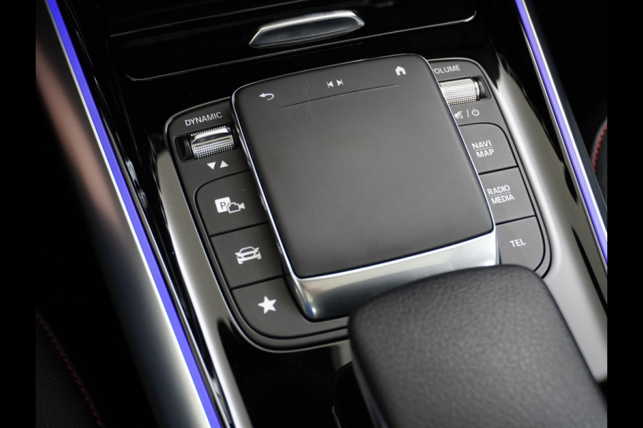 Mercedes-Benz GLA 250 e AMG // Panoramadak // 20" AMG Velgen // Nightpakket // Sfeerverlichting // Camera //