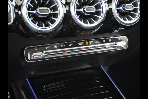 Mercedes-Benz GLA 250 e AMG // Panoramadak // 20" AMG Velgen // Nightpakket // Sfeerverlichting // Camera //