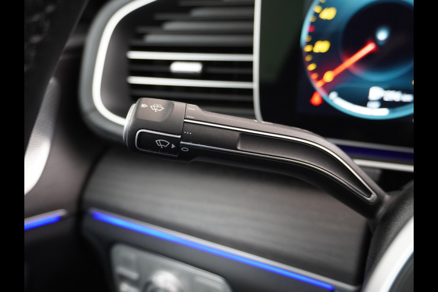 Mercedes-Benz GLE Coupé 350e AMG // Luchtvering // Massage Stoelen // Panoramadak // Trekhaak 3500kg // Headup // Nappa Leer // Stoelkoeling // Bu