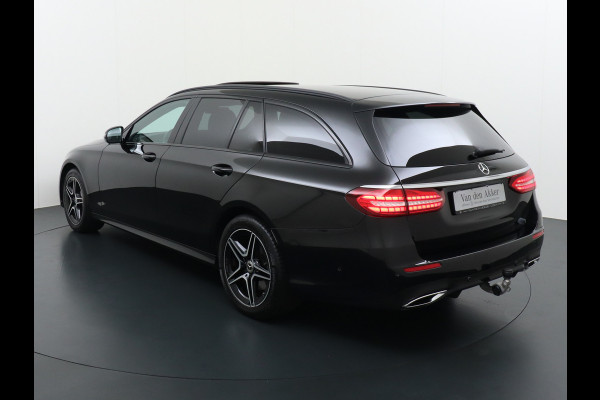 Mercedes-Benz E-Klasse 300e AMG // Trekhaak 2100kg // 360 Camera // Schuifdak // Night pakket // Elek. Achterklep // Carplay