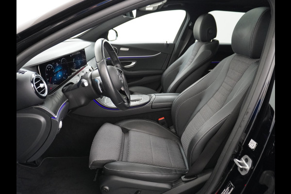 Mercedes-Benz E-Klasse 300e AMG // Trekhaak 2100kg // 360 Camera // Schuifdak // Night pakket // Elek. Achterklep // Carplay