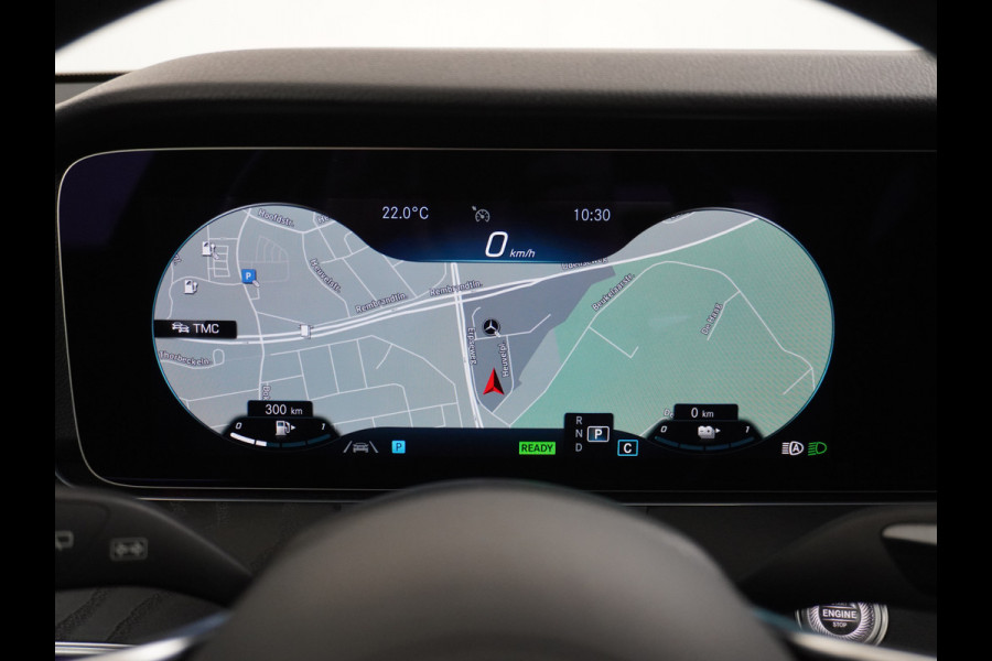 Mercedes-Benz E-Klasse 300e AMG // Trekhaak 2100kg // 360 Camera // Schuifdak // Night pakket // Elek. Achterklep // Carplay