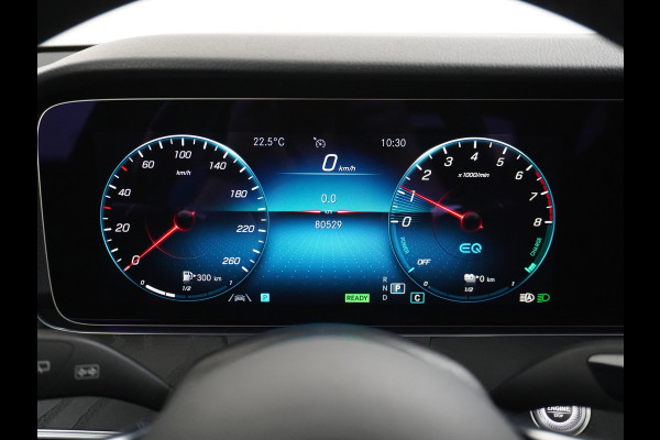 Mercedes-Benz E-Klasse 300e AMG // Trekhaak 2100kg // 360 Camera // Schuifdak // Night pakket // Elek. Achterklep // Carplay