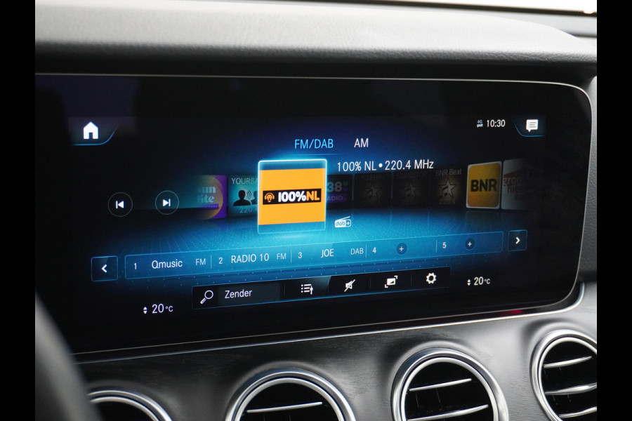 Mercedes-Benz E-Klasse 300e AMG // Trekhaak 2100kg // 360 Camera // Schuifdak // Night pakket // Elek. Achterklep // Carplay