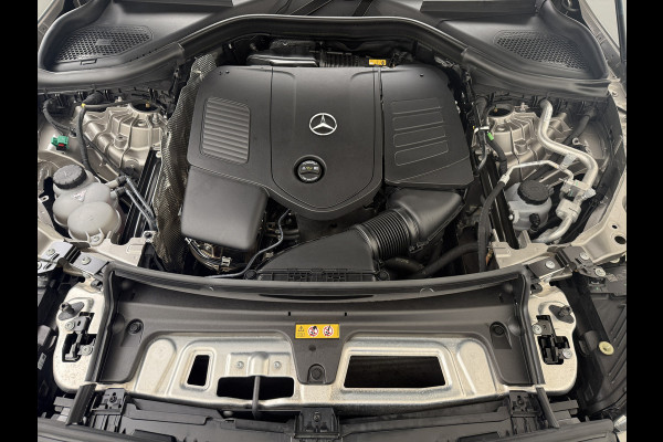 Mercedes-Benz GLC 400e 4Matic AMG 381PK // Airmatic // Trekhaak // Panoramadak // Achteras besturing // Memory // Treeplanken // 20 inch // Camera