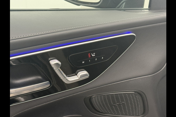 Mercedes-Benz GLC 400e 4Matic AMG 381PK // Airmatic // Trekhaak // Panoramadak // Achteras besturing // Memory // Treeplanken // 20 inch // Camera