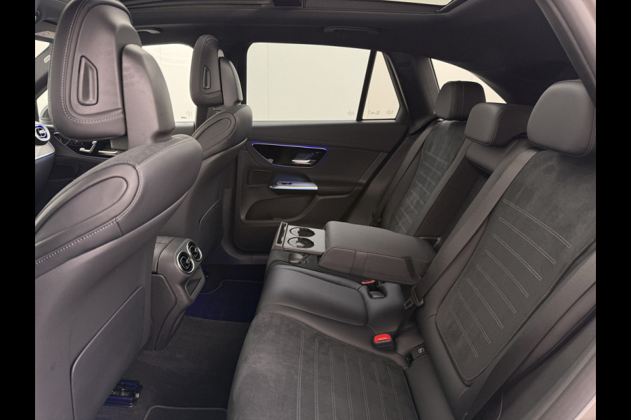 Mercedes-Benz GLC 400e 4Matic AMG 381PK // Airmatic // Trekhaak // Panoramadak // Achteras besturing // Memory // Treeplanken // 20 inch // Camera