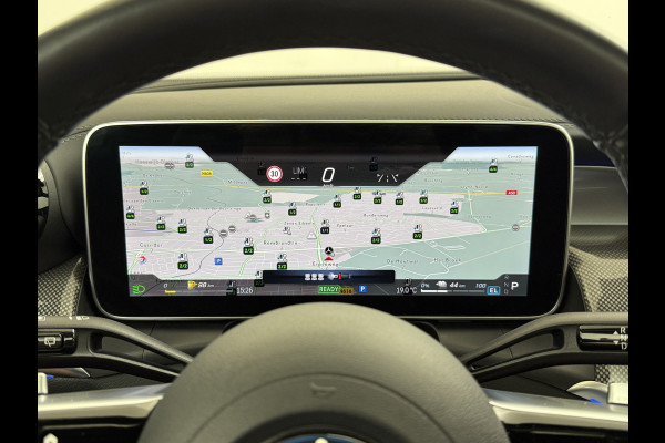 Mercedes-Benz GLC 400e 4Matic AMG 381PK // Airmatic // Trekhaak // Panoramadak // Achteras besturing // Memory // Treeplanken // 20 inch // Camera