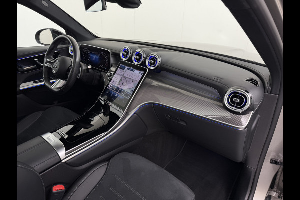 Mercedes-Benz GLC 400e 4Matic AMG 381PK // Airmatic // Trekhaak // Panoramadak // Achteras besturing // Memory // Treeplanken // 20 inch // Camera