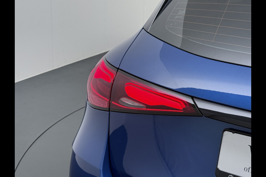 Mercedes-Benz GLC 300e AMG 4Matic // Trekhaak // Massage // Burmester 3D // Multi Contour Stoelen // 360 // Distronic // Panoramadak // AirBalance