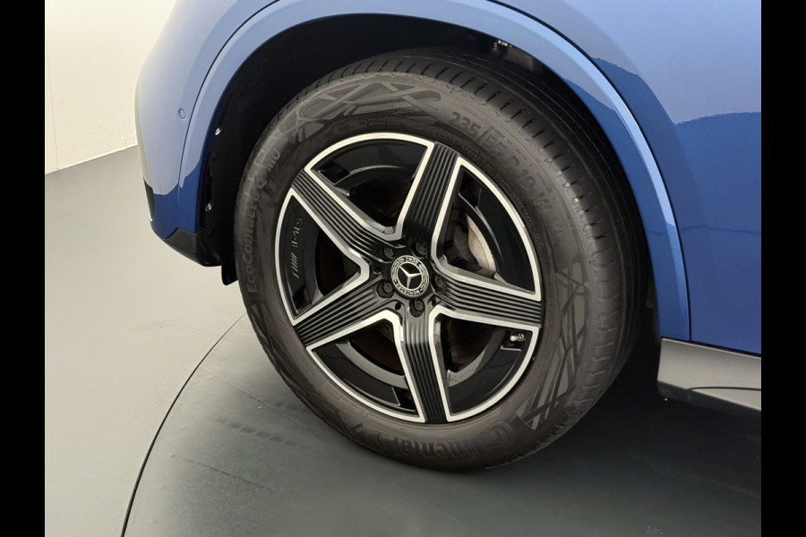 Mercedes-Benz GLC 300e AMG 4Matic // Trekhaak // Massage // Burmester 3D // Multi Contour Stoelen // 360 // Distronic // Panoramadak // AirBalance