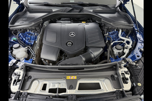 Mercedes-Benz GLC 300e AMG 4Matic // Trekhaak // Massage // Burmester 3D // Multi Contour Stoelen // 360 // Distronic // Panoramadak // AirBalance