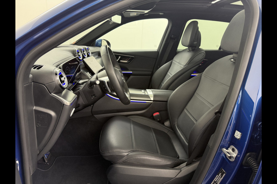 Mercedes-Benz GLC 300e AMG 4Matic // Trekhaak // Massage // Burmester 3D // Multi Contour Stoelen // 360 // Distronic // Panoramadak // AirBalance