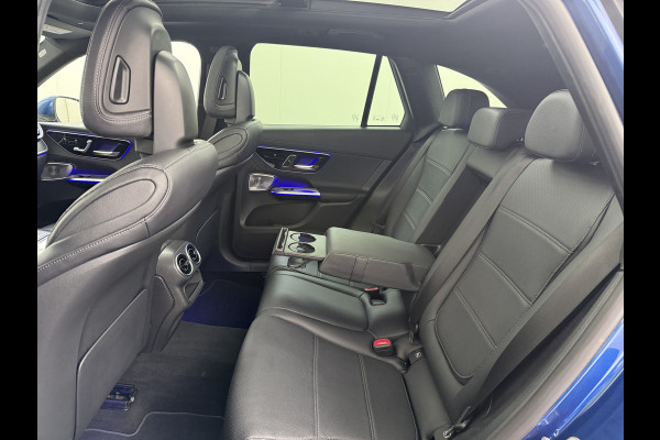 Mercedes-Benz GLC 300e AMG 4Matic // Trekhaak // Massage // Burmester 3D // Multi Contour Stoelen // 360 // Distronic // Panoramadak // AirBalance