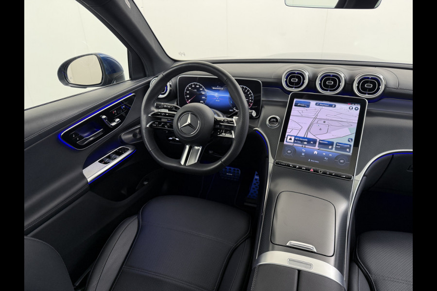 Mercedes-Benz GLC 300e AMG 4Matic // Trekhaak // Massage // Burmester 3D // Multi Contour Stoelen // 360 // Distronic // Panoramadak // AirBalance