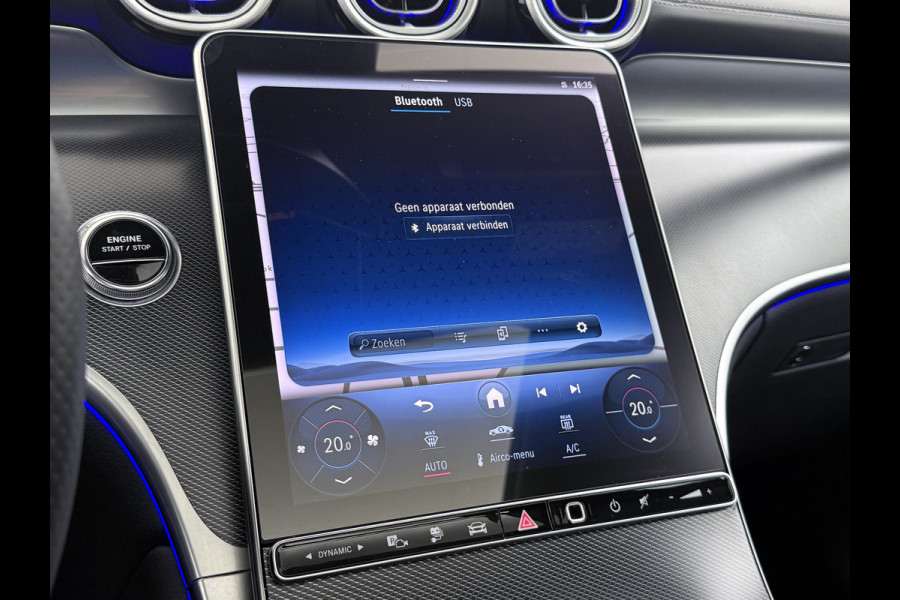 Mercedes-Benz GLC 300e AMG 4Matic // Trekhaak // Massage // Burmester 3D // Multi Contour Stoelen // 360 // Distronic // Panoramadak // AirBalance