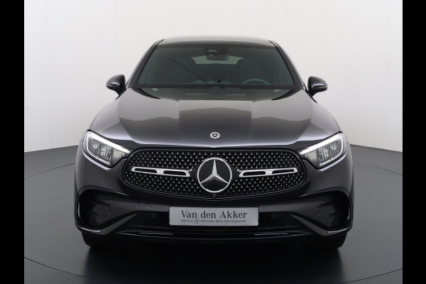Mercedes-Benz GLC 300e AMG Coupé 4Matic // Trekhaak // Panoramadak // Headup Display // Burmester 3D // 360 Camera // Night pakket // Memory // Sf