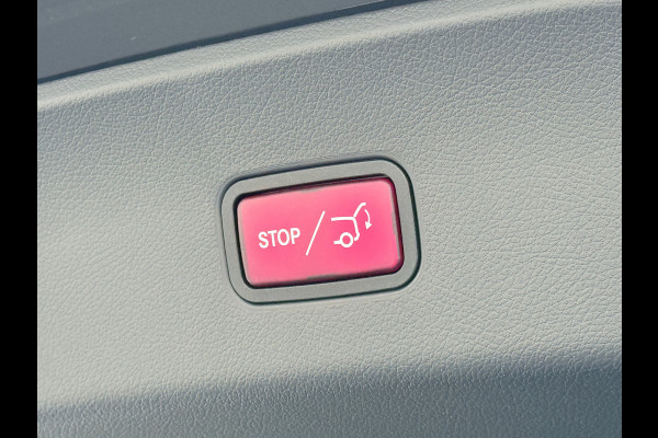 Mercedes-Benz GLC 300e AMG Coupé 4Matic // Trekhaak // Panoramadak // Headup Display // Burmester 3D // 360 Camera // Night pakket // Memory // Sf