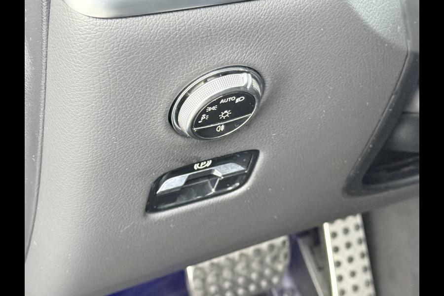 Mercedes-Benz GLC 300e AMG Coupé 4Matic // Trekhaak // Panoramadak // Headup Display // Burmester 3D // 360 Camera // Night pakket // Memory // Sf