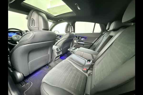 Mercedes-Benz GLC 300e AMG Coupé 4Matic // Trekhaak // Panoramadak // Headup Display // Burmester 3D // 360 Camera // Night pakket // Memory // Sf