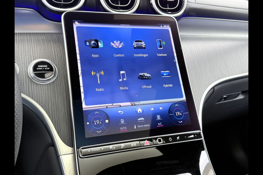 Mercedes-Benz GLC 300e AMG Coupé 4Matic // Trekhaak // Panoramadak // Headup Display // Burmester 3D // 360 Camera // Night pakket // Memory // Sf