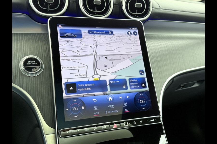 Mercedes-Benz GLC 300e AMG Coupé 4Matic // Trekhaak // Panoramadak // Headup Display // Burmester 3D // 360 Camera // Night pakket // Memory // Sf