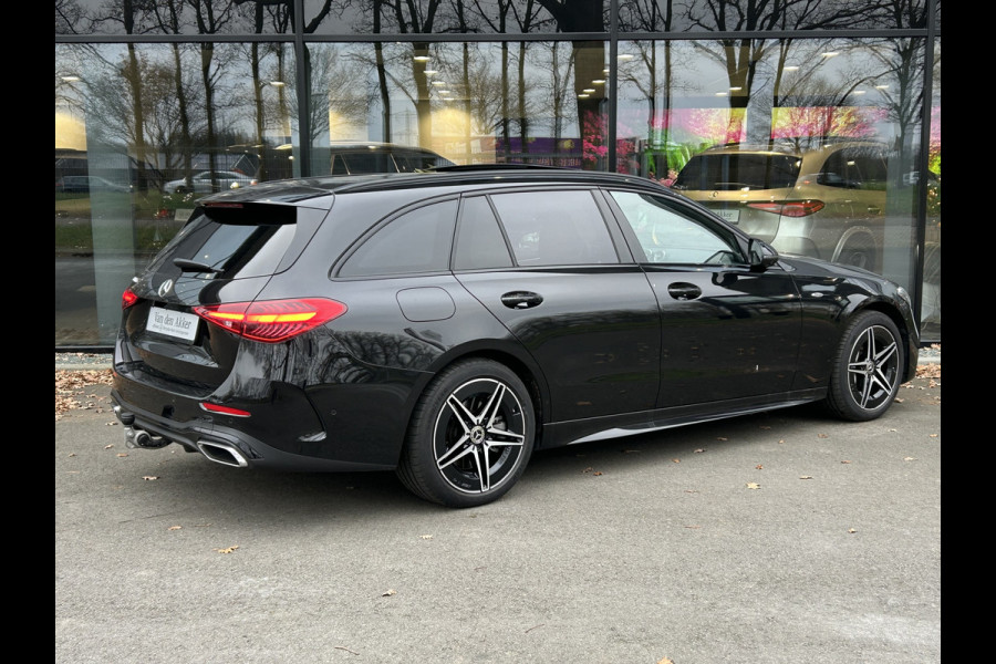 Mercedes-Benz C-Klasse 300e AMG Estate // Trekhaak // Panoramadak // Distronic // 360 Camera // Memory // Sfeerverlichting
