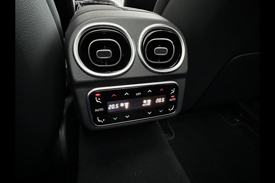 Mercedes-Benz C-Klasse 300e AMG Estate // Trekhaak // Panoramadak // Distronic // 360 Camera // Memory // Sfeerverlichting