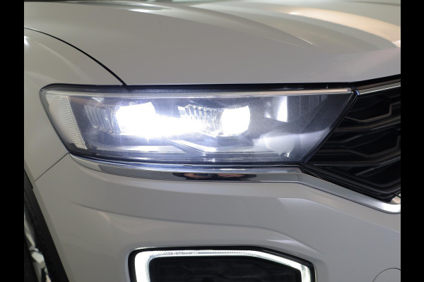 Volkswagen T-Roc 1.0 TSI Style 115pk 6bak| Panorama dak | LM-velgen| el. achterklep | Climatronic