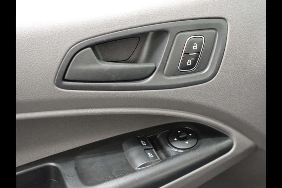 Ford Transit Connect 100pk L2 Trend Automaat Trekhaak Airco Navi Cruise