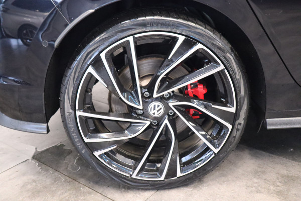 Volkswagen Golf 2.0 TSI GTI ACC Panoramadak Leder Memory seat Harman&kardon