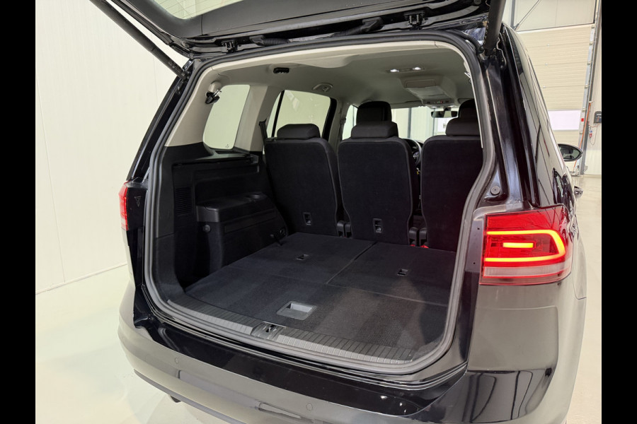 Volkswagen Touran 7p 1.5 TSI 150pk DSG Highline | ACC | Full Led