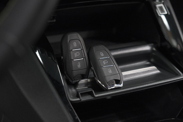 Peugeot 208 Hybrid 136 e-DCS6 GT Camera | Apple Carplay & Android Auto | Parkeersensoren