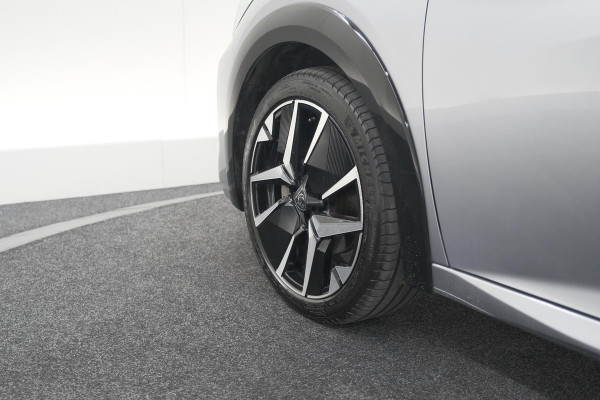 Peugeot 208 Hybrid 136 e-DCS6 GT Camera | Apple Carplay & Android Auto | Parkeersensoren