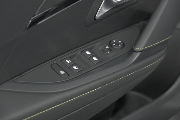 Peugeot 208 Hybrid 136 e-DCS6 GT Camera | Apple Carplay & Android Auto | Parkeersensoren