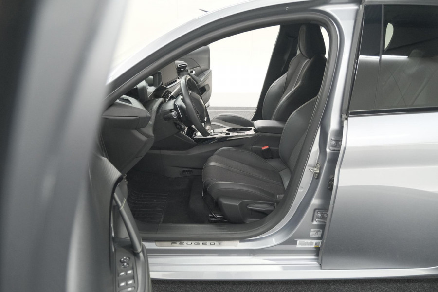 Peugeot 208 Hybrid 136 e-DCS6 GT Camera | Apple Carplay & Android Auto | Parkeersensoren