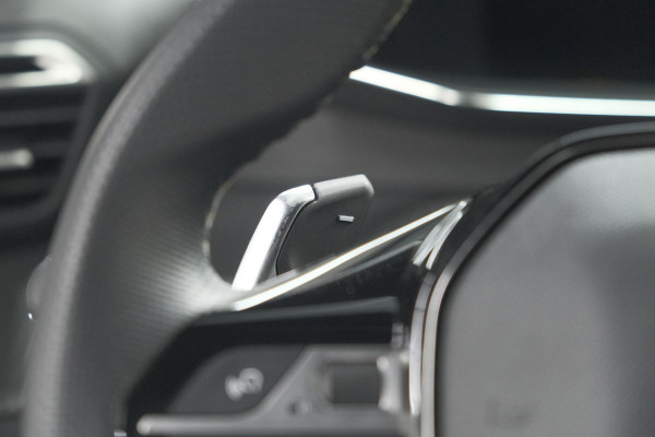Peugeot 208 Hybrid 136 e-DCS6 GT Camera | Apple Carplay & Android Auto | Parkeersensoren