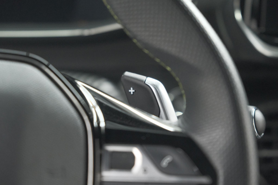 Peugeot 208 Hybrid 136 e-DCS6 GT Camera | Apple Carplay & Android Auto | Parkeersensoren