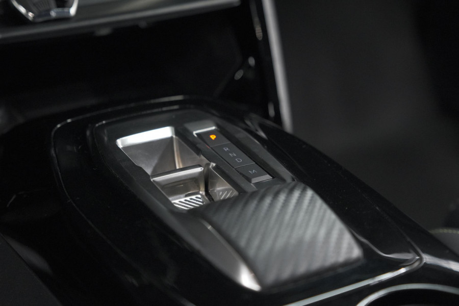 Peugeot 208 Hybrid 136 e-DCS6 GT Camera | Apple Carplay & Android Auto | Parkeersensoren