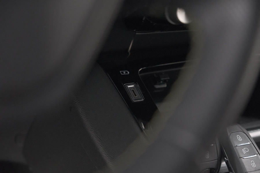 Peugeot 208 Hybrid 136 e-DCS6 GT Camera | Apple Carplay & Android Auto | Parkeersensoren